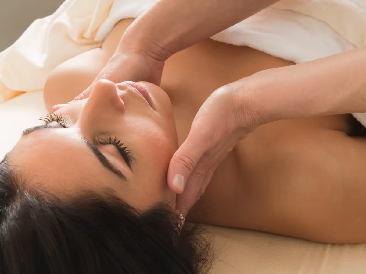 Face, Neck & Shoulders: Why a Gentle MLD Session Can Be The Perfect Desk-Worker Reset?